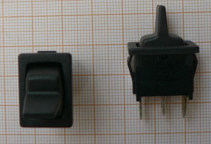 Intre_On-Off-On D Negru 2cir/3pol/2poz 10A/250V/20*13mm 