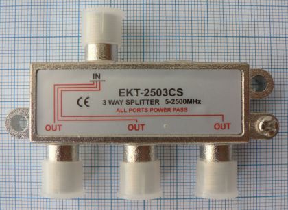 Spliter/distribuitor de semnal  1*IN-3*OUT, in banda 5-2500Mhz, DC pass