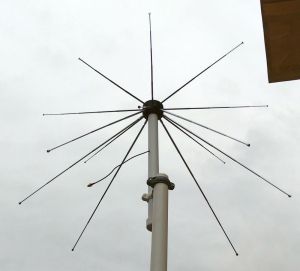 Antena Discone Telescopica Reglabila VHF/UHF – 150 MHz–4 GHz, Impedanta 50 Ohm, Con si Disc Reglabile