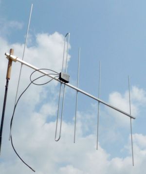 Antena pentru comunicatii Yagi 5 elemente,banda 2m (144-148MHz) , polarizare verticala