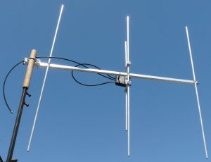 Antena pentru comunicatii Yagi 3 elemente,banda 2m (140-150MHz) , polarizare verticala