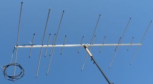 Antena pentru comunicatii Yagi 6/10 elemente,banda 2m si 70cm , polarizare orizontala