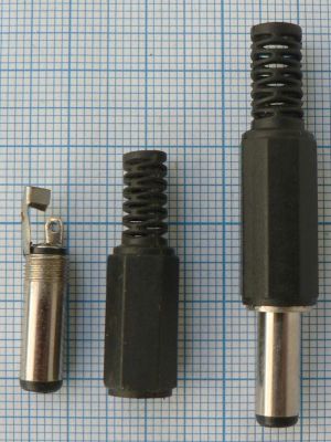Mufa/conector DC tata 1.1x3.5x9,cablu 5mm, nokia mare