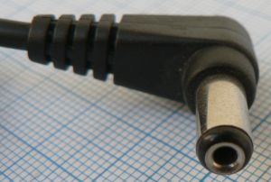 Cablu pentru surse DC 90 grade 2.5x5.5, 1.5m