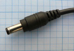 Cablualimentare mufa DC tata 2.5x5.5 cu ferita 1.2m