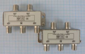 Spliter/distribuitor de semnal  1*IN-2*OUT, in banda de 5-1000Mhz