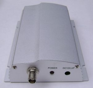Amplificator/repetor de semnal, in reteaua GSM, pentru 600 mp