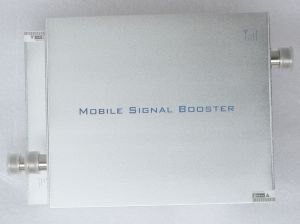 Amplificator/repetor  de semnal in reteaua EGSM/GSM/UMTS,  pentru 250-500m