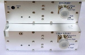 Amplificator/repetor  de semnal in reteaua EGSM/GSM/UMTS,  pentru 250-500m