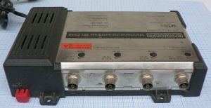 Amplifificator pentru semnal TV/CATV , 4* IN/1* OUT, in banda FM-FIF-UIF, castig 18-33db, pentru cladiri